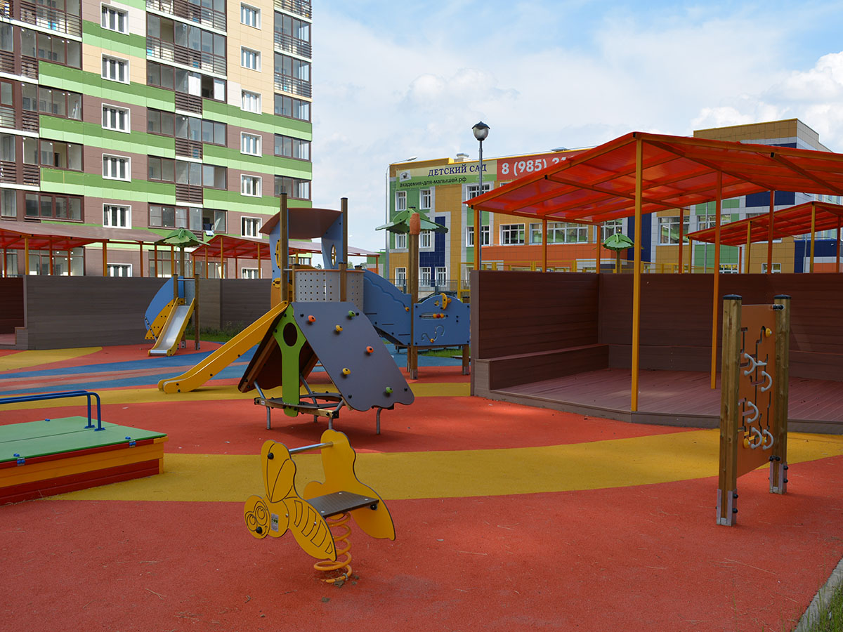 Уличная игровая площадка